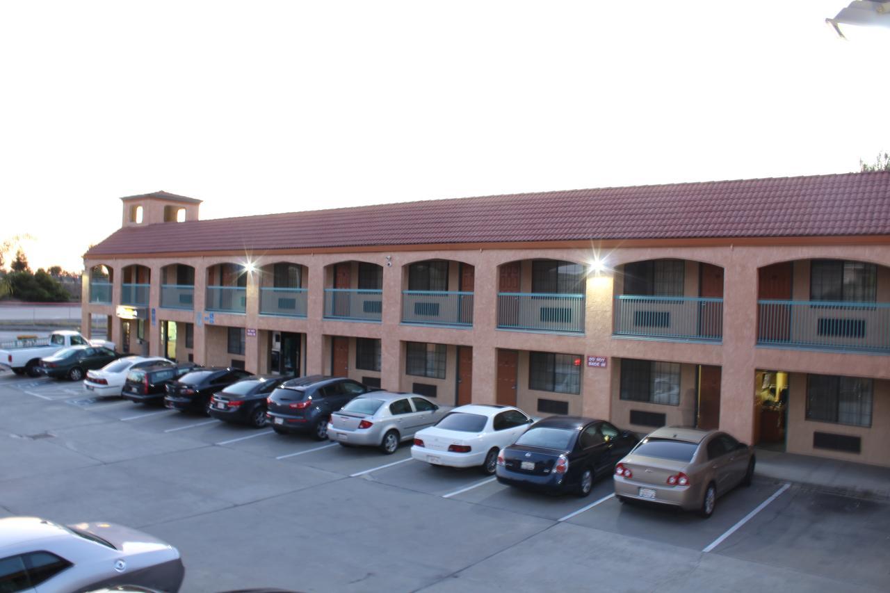 Travelers Inn Castro Valley Rum bild